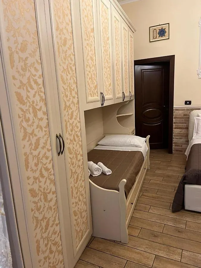 Apartment Domus Aurora Quartieri Spagnoli Naples Italy